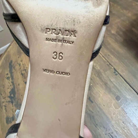 Prada Bow Front Cream & Black Pumps 36 - Picture 6 of 6